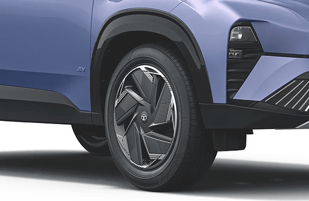 R18 Alloy Wheels with Aero Inserts on Tata Curvv EV